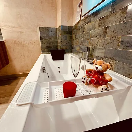 Cherry Jacuzzi Διαμέρισμα *