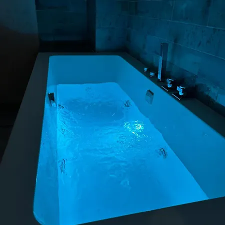 Cherry Jacuzzi Διαμέρισμα