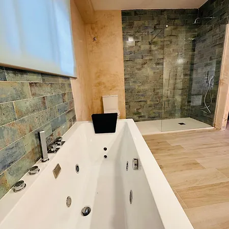 Cherry Jacuzzi * Ронда